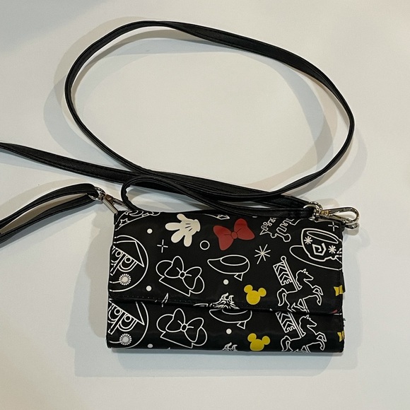Disney Parks Convertible Wallet Wristlet Crossbody. - Picture 1 of 11